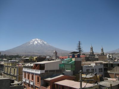 EDC presenta evaluación ambiental preliminar para su proyecto geotérmico Achumani en Perú